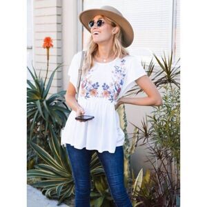 Amaryllis Petal Talk Ivory Floral Top